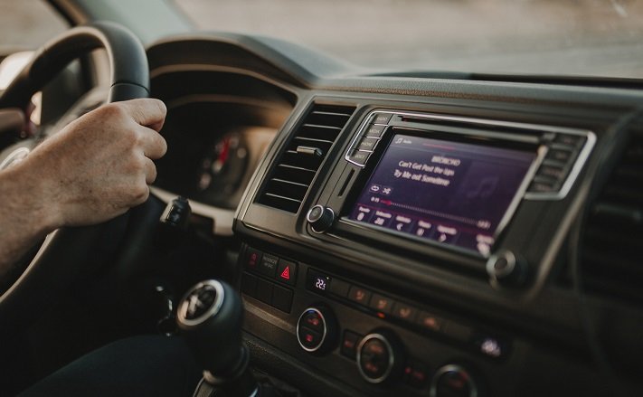 Jakie radio samochodowe kupić?