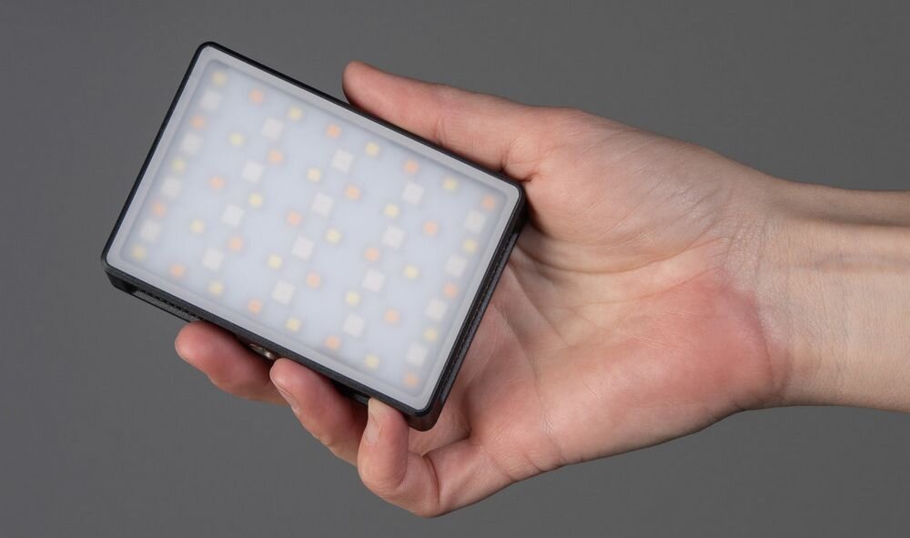 Quadralite MiLED RGB 200 II kieszonkowa lampa LED RGB dla fotografow i filmowcow