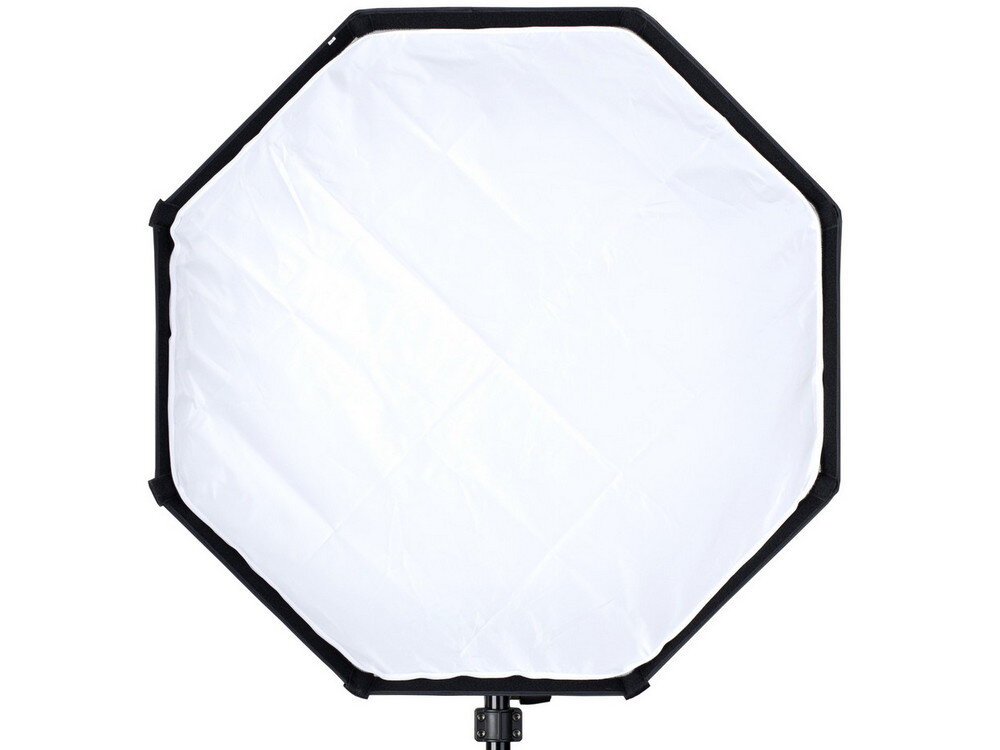 Na obrazie widoczny jest oktagonalny softbox z białą powierzchnią dyfuzyjną i czarną ramą. Softbox jest zamontowany na uchwycie studyjnym.