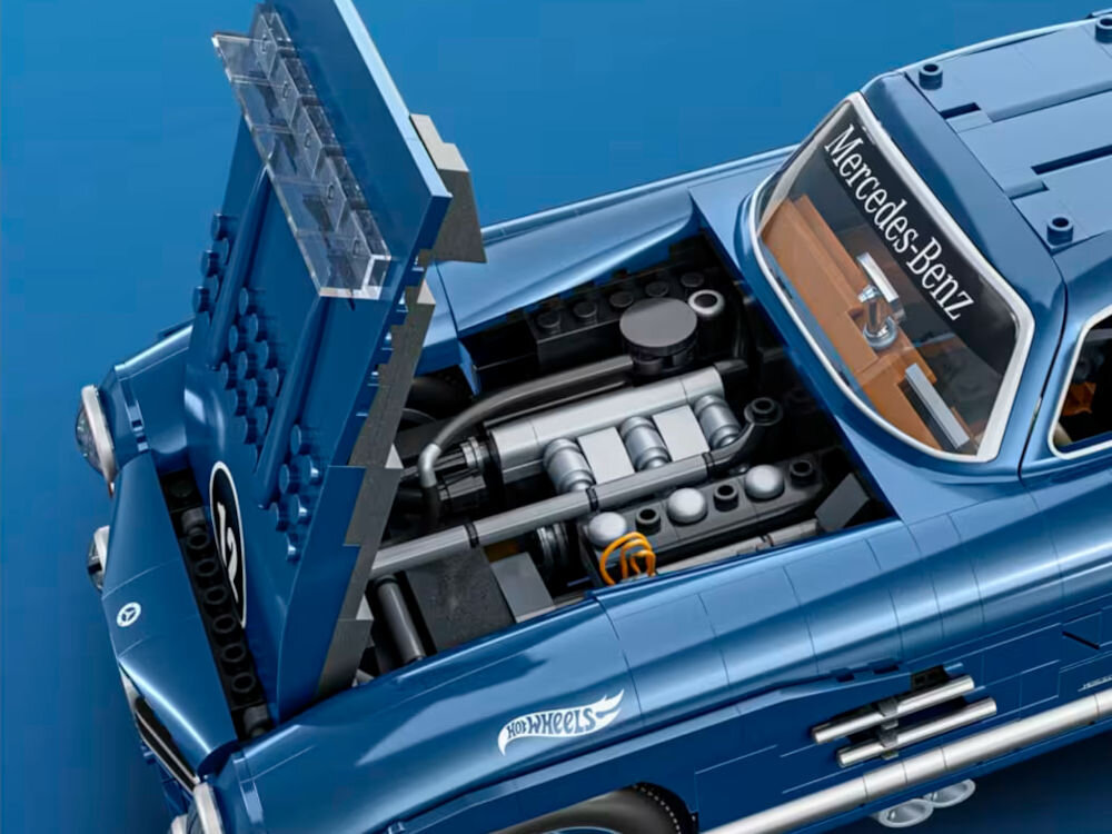 Klocki plastikowe BRICK SHOP Hot Wheels Premium Series Mercedes-Benz 300 SL HWW25 zbliżenie na układ sterowania wymienne elementy