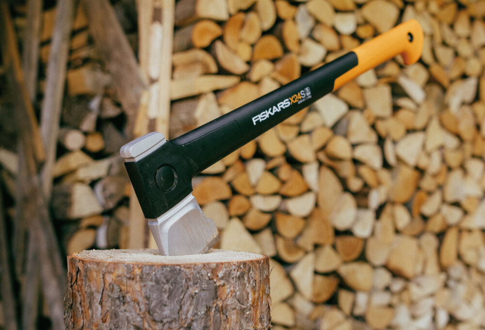 Siekiera FISKARS Rozłupująca X24 OSTRZE S 1069105 niezbedne akcesorium sprzet do ciezkich zadan trawlosc precyzja
