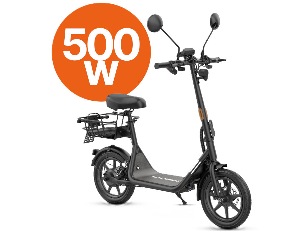 Czarny skuter elektryczny z dwoma lusterkami i koszykiem z tyłu. Na pomarańczowym tle widoczny jest napis \'500 W\'.