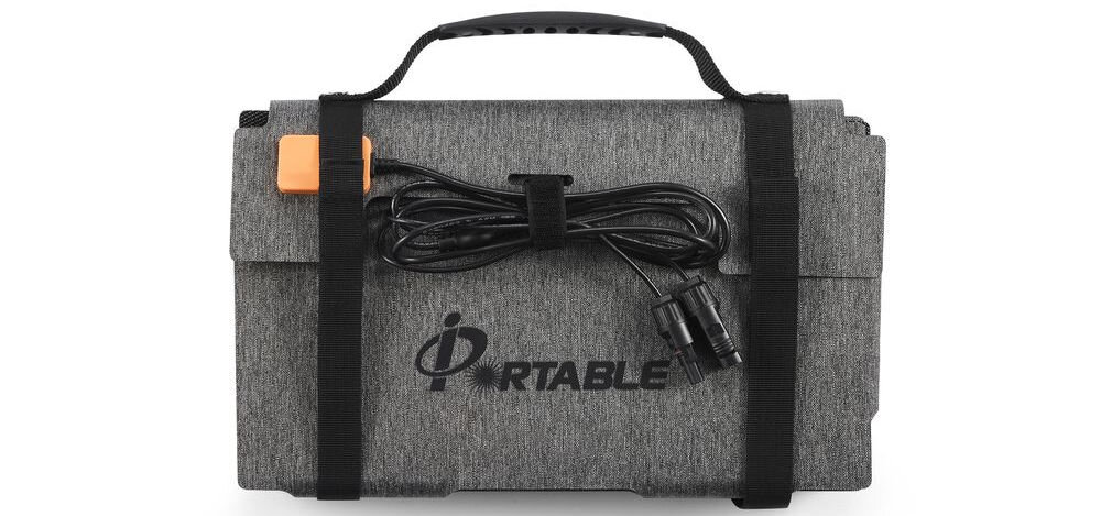 PANEL FOTOWOLTAICZNY DJI POWER 100W, kemping, waga, złożenie, wydajność, na białym tle torba ochronna wraz z kablem panelu fotowoltaicznego DJI 100W