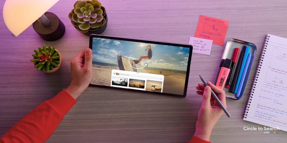 Tablet LENOVO Tab K12 TB361FU na jasnym tle.