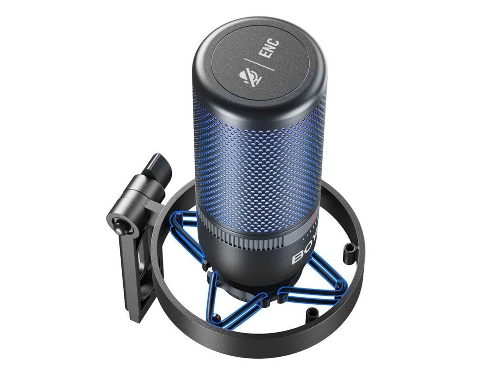 Mikrofon BOYA K3 Czarny mikrofon BOYA K3 z niebieskim podświetleniem w metalowym uchwycie shockmount z niebieskimi sprężynami, widok z góry pod skosem na białym tle, regulacja wzmocnienia, monitoring słuchawkowy