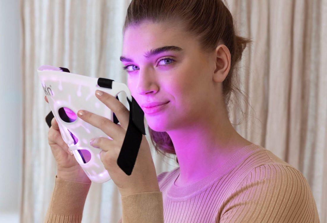 Maska LED SILK'N FLM100PE1001 2 tryby pracy tryb automatyczny tryb manualny