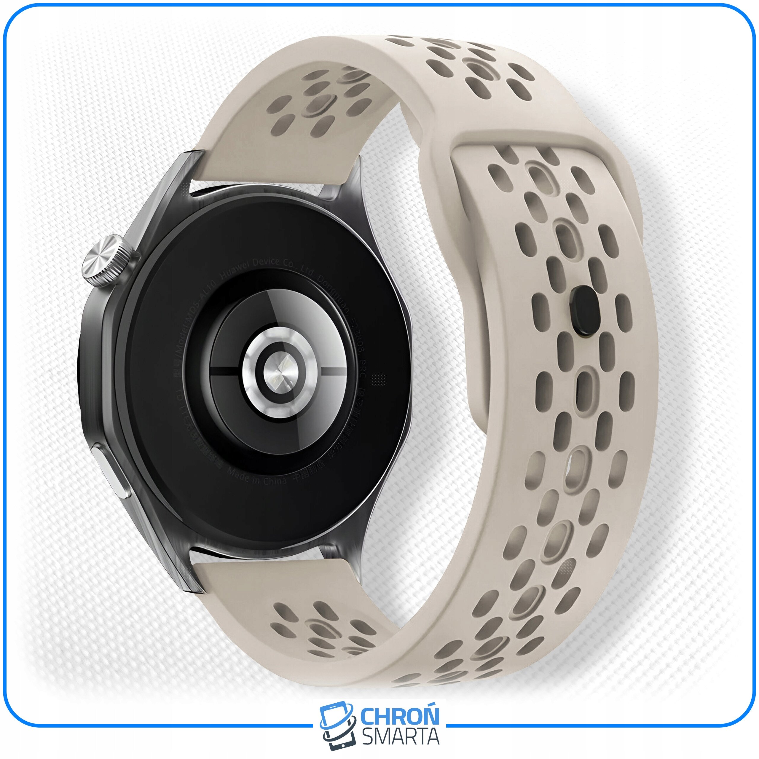 Na obrazie widoczny jest smartwatch z paskiem w kolorze cielistym, posiadającym otwory wentylacyjne. Na dole znajduje się logo \'CHROŃ SMARTA\'.