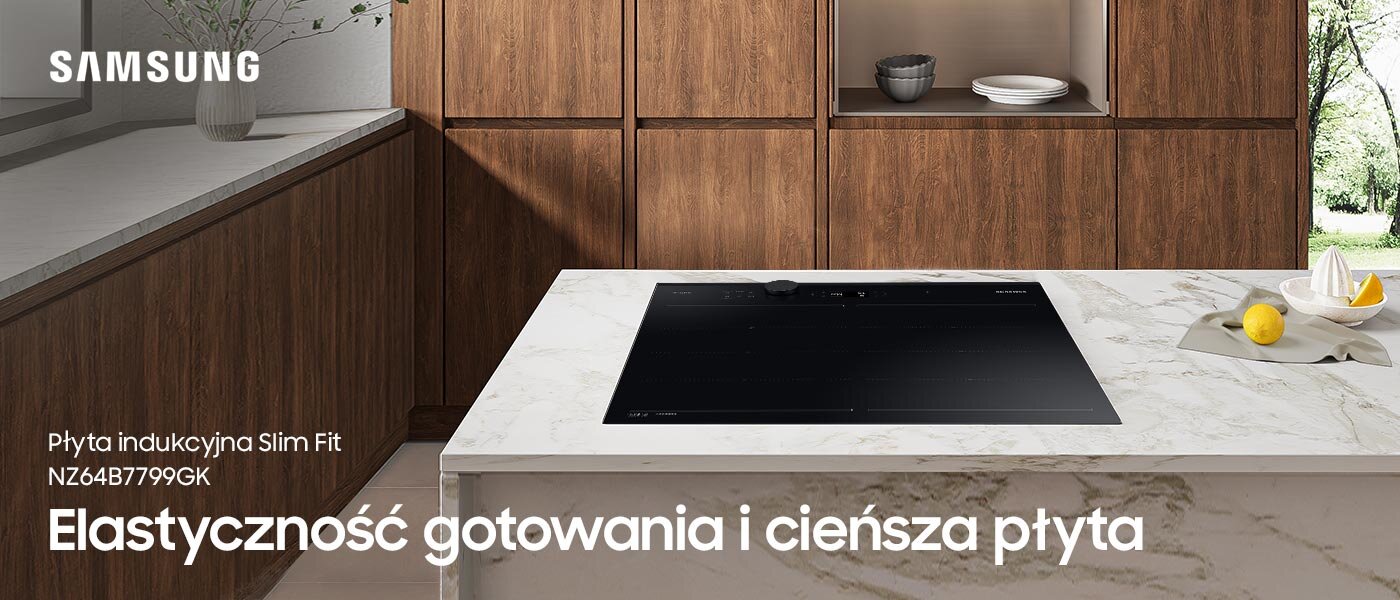 Płyta indukcyjna Samsung NZ64B7799GK z poszerzonymi strefami grzewczymi dostępna w Media Expert Kuchnia z marmurowym blatem, na którym znajduje się czarna płyta indukcyjna. Widoczny tekst: \'SAMSUNG Płyta indukcyjna Slim Fit NZ64B7799GK Elastyczność gotowania i cieńsza płyta\'.