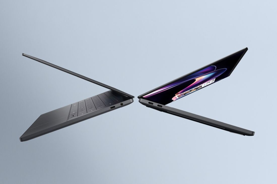 Laptop Dell XPS 14 prezentuje kamerę nad ekranem i smukłą konstrukcję na jasnym tle podczas pracy zdalnej