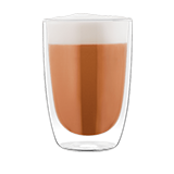 Szklanka z przezroczystego szkła wypełniona napojem o dwóch warstwach: dolna brązowa, górna biała z pianką.