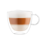 Szklanka z przezroczystego szkła wypełniona napojem o trzech warstwach: białej, brązowej i ponownie białej.