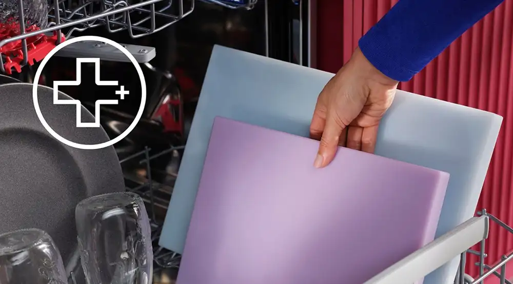 Wnetrze zmywarki z systemem AquaSave