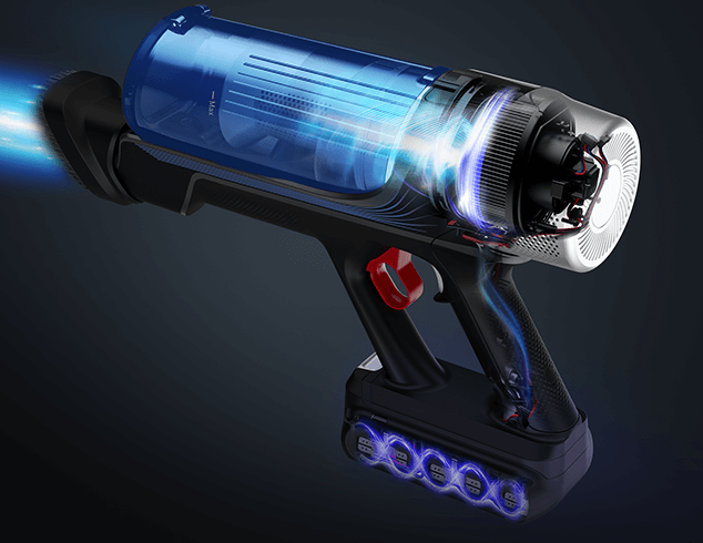 Obraz przedstawia odkurzacz ręczny z przezroczystym niebieskim pojemnikiem na kurz i czarną rączką. Widać także elementy technologiczne wewnątrz urządzenia, podkreślone efektami świetlnymi.