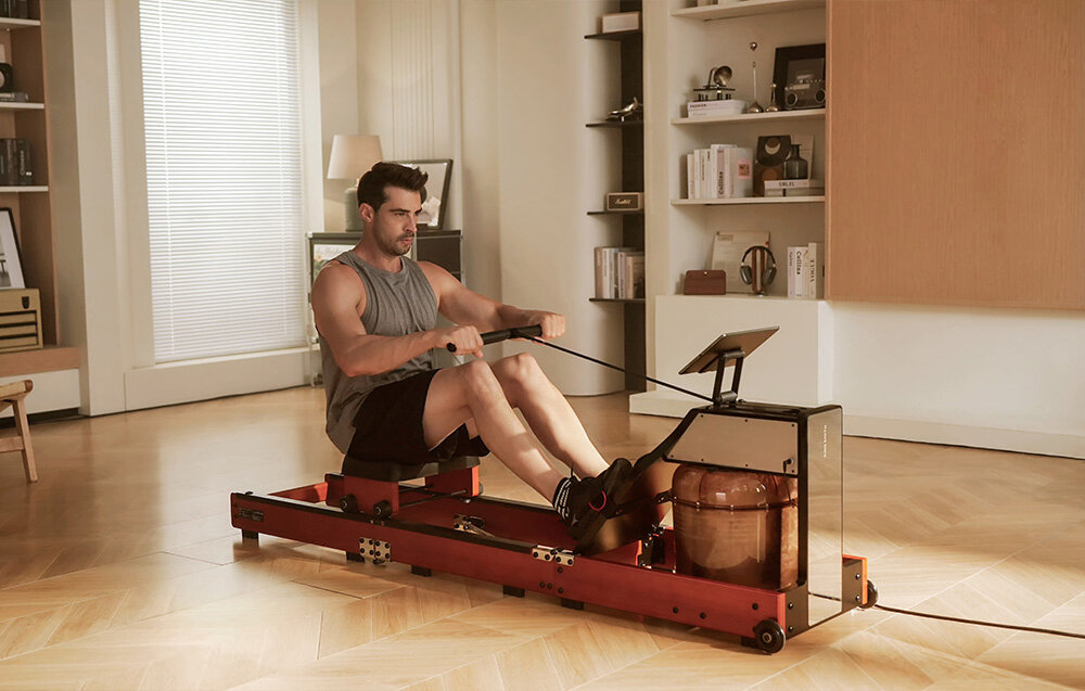 Wioślarz wodno-magnetyczny KINGSMITH WM10  zdjęcie lifestyle  Udźwig do 150 kg