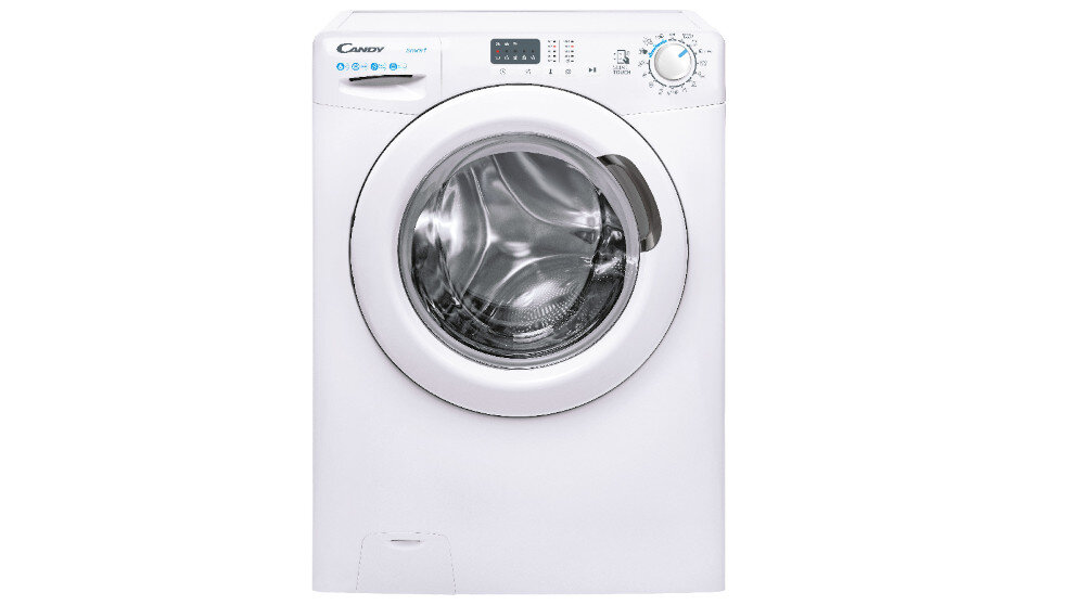Biała pralka z okrągłym, przezroczystym bębnem i panelem sterowania z pokrętłem oraz przyciskami. Na górze widoczne jest logo \'Candy\'.