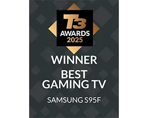 Grafika przedstawia nagrodę T3 Awards 2025 z napisem \'WINNER BEST GAMING TV SAMSUNG S95F\'. Tło jest ciemne z geometrycznym wzorem.