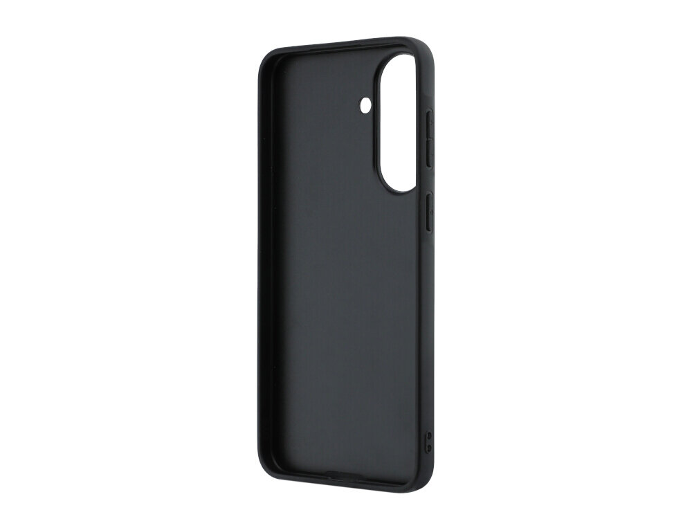 Czarne etui na telefon z wycięciami na aparat i przyciski boczne. Wykonane z gładkiego materiału, bez widocznych zdobień.