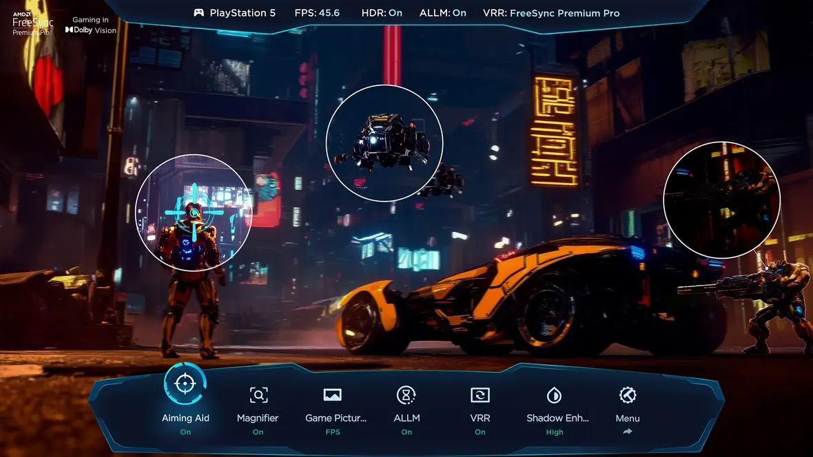 Scena z gry wideo przedstawiająca futurystyczne miasto z neonowymi światłami, pojazdem i postaciami. Na górze ekranu widoczne są informacje: \'PlayStation 5\', \'FPS: 45.6\', \'HDR: On\', \'ALLM: On\', \'VRR: FreeSync Premium Pro\'.