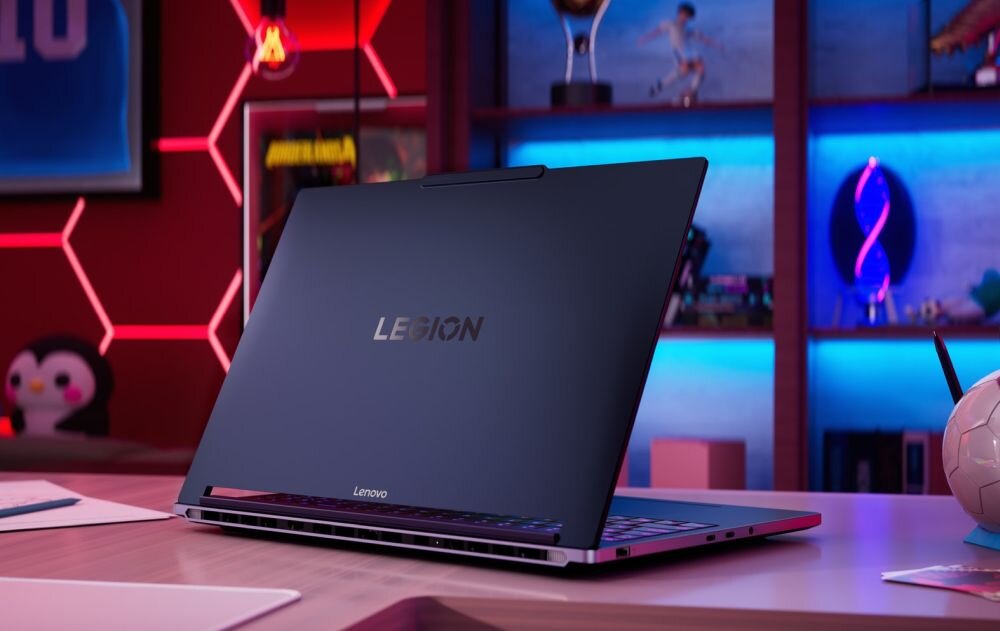 Laptop LENOVO Legion 7 16AGP11 16 OLED 240Hz Ryzen AI 7 450 32GB RAM 1TB SSD GeForce RTX 5060 DLSS 4 Windows 11 Professional  