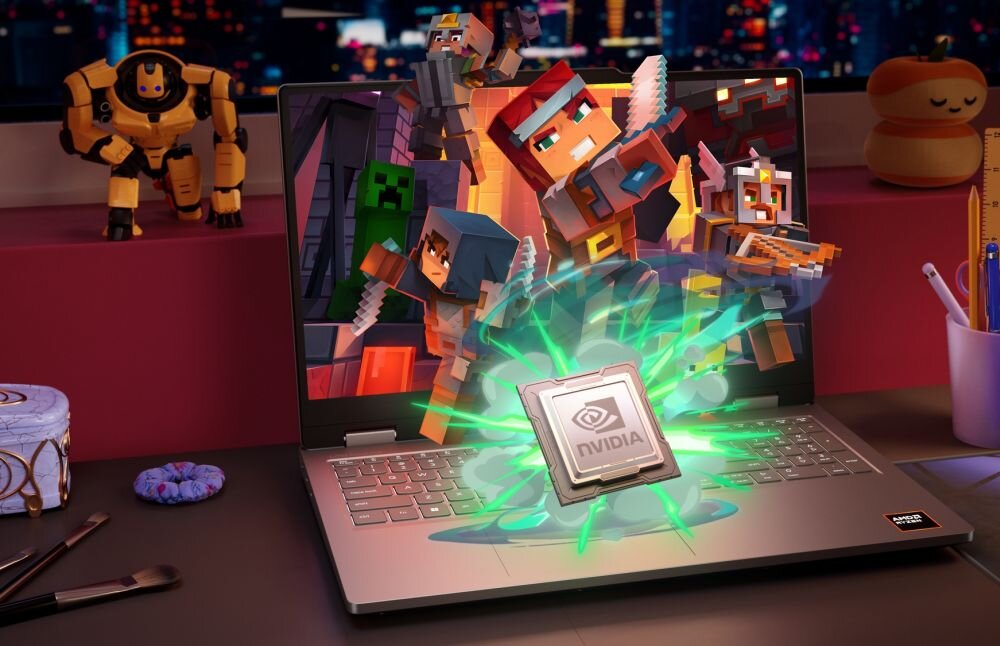 Na ekranie laptopa wyświetlana jest scena z gry z postaciami w stylu pikselowym. Na klawiaturze widoczny jest chip z logo \'NVIDIA\', otoczony zieloną poświatą.