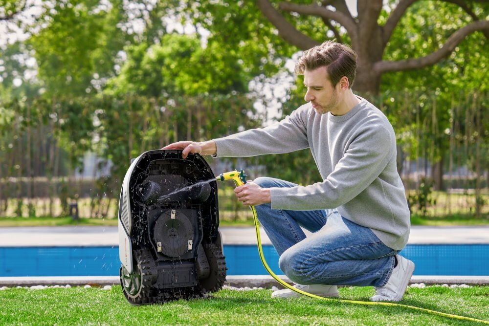 Robot koszący DREAME A1 Pro osoba myjąca spód robota wodą z węża ogrodowego wodopodporność ipx6 wodoodporny szybkie czyszczenie proste mycie