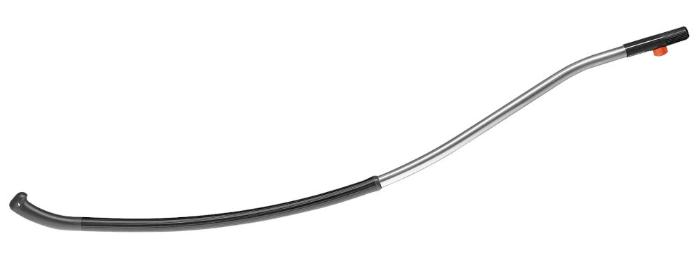 Metalowy trzonek o długości 150 cm z czarnym uchwytem i pomarańczowym elementem na końcu. Produkt ma zakrzywiony kształt i jest przeznaczony do systemu ogrodowego.