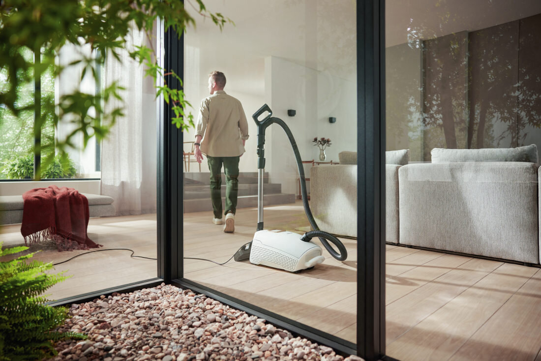 Odkurzacz MIELE Guard L1 Comfort Titanium System parkowania wygodnie umieścić z tyłu zawsze pod ręką 