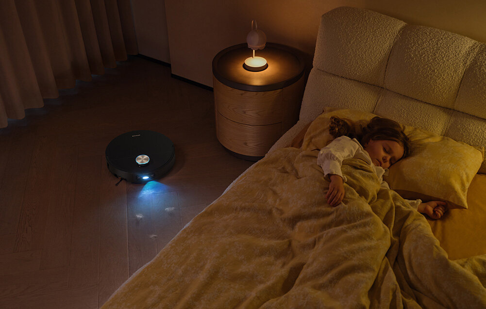 ROBOT SPRZĄTAJĄCY DREAME X60 Ultra Complete Czarny Bez plączących się włosów system podwójnych szczotek HyperStream™ Detangling DuoBrush 2.0  wałki obracają się z prędkością do 1600 rpm wysuwana komora dociskowa włosy długość