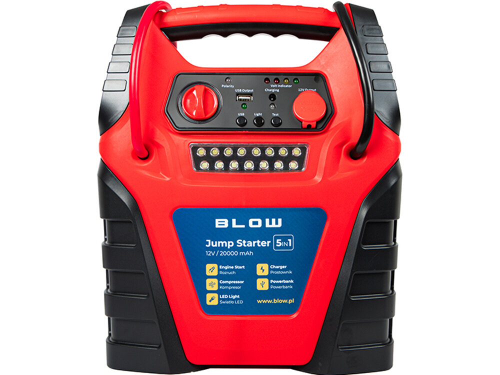 Czerwone urządzenie rozruchowe z uchwytem, posiadające panel z pokrętłami i przyciskami oraz rząd diod LED. Na urządzeniu widoczny jest napis: \'BLOW Jump Starter 5in1 12V/20000 mAh\'.