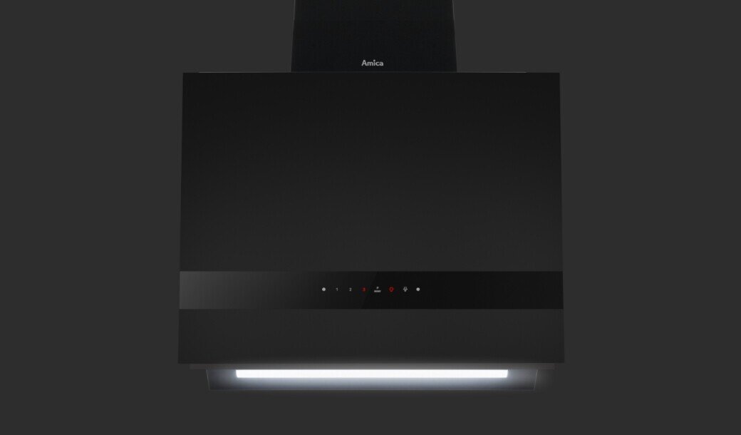 Czarny okap kuchenny z panelem dotykowym i podświetleniem LED. Na górze widoczne jest logo \'Amica\'.