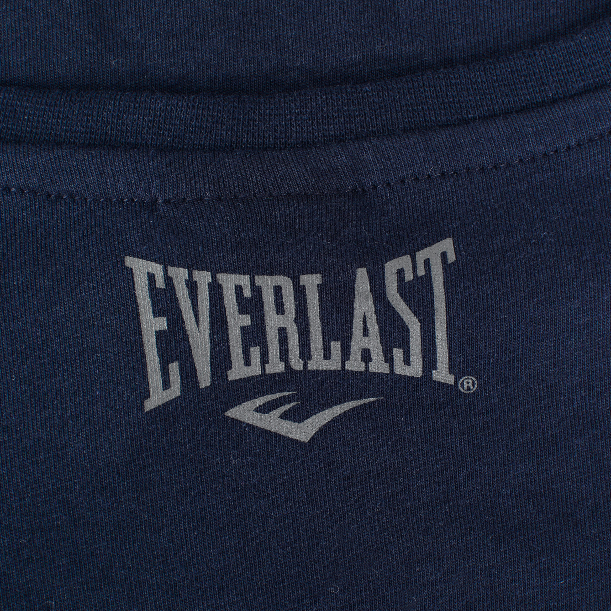 Granatowa koszulka z widocznym logo \'EVERLAST\' w jasnym kolorze.