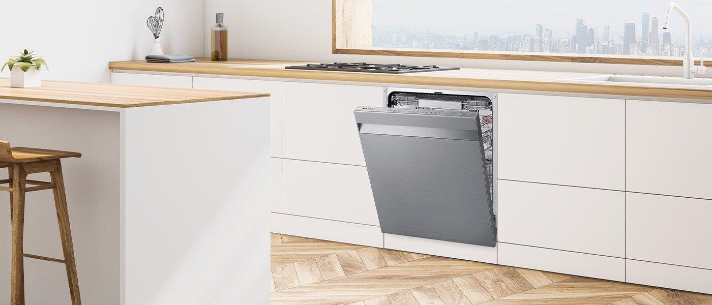 Zmywarka jest pojemna i ma wiele przydatnych funkcji 