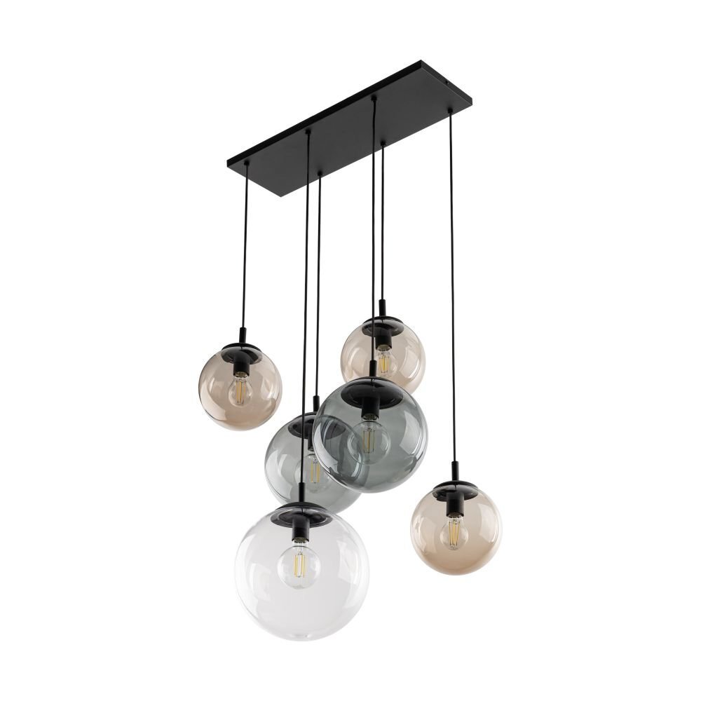 Lampa wisząca z sześcioma kulistymi kloszami w różnych kolorach, zawieszona na czarnym prostokątnym panelu. Każdy klosz posiada widoczną żarówkę wewnątrz.