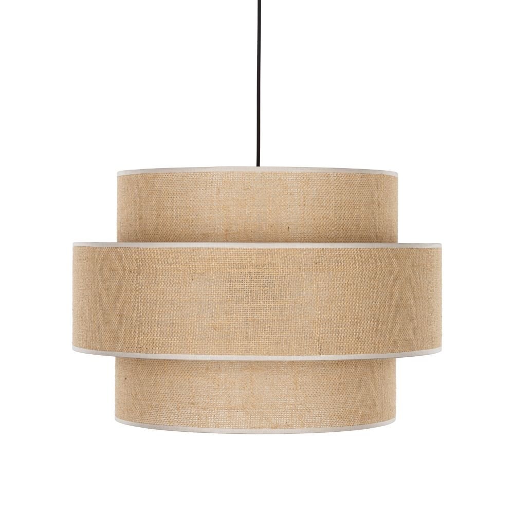 Lampa wisząca z jutowym kloszem w kolorze beżowym, z czarnym przewodem. Klosz ma cylindryczny kształt z trzema poziomymi pasami.