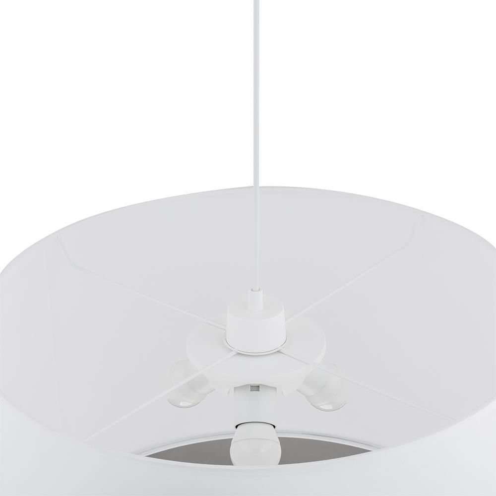 Biała lampa wisząca z trzema żarówkami E27, zamontowana na regulowanym przewodzie. Klosz lampy jest okrągły i ma prosty, elegancki design.