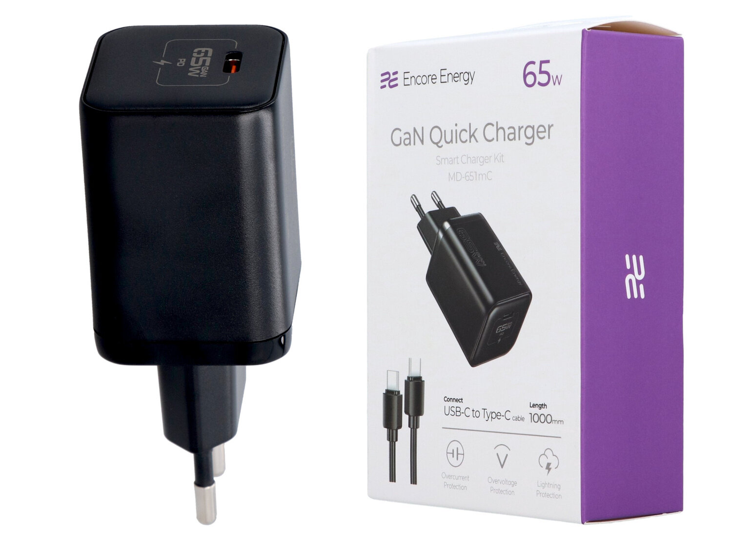 Czarna ładowarka sieciowa z widocznym portem USB i oznaczeniem 65W. Obok znajduje się pudełko z napisem \'Encore Energy GaN Quick Charger 65W\' oraz ilustracją ładowarki i kabla USB-C.