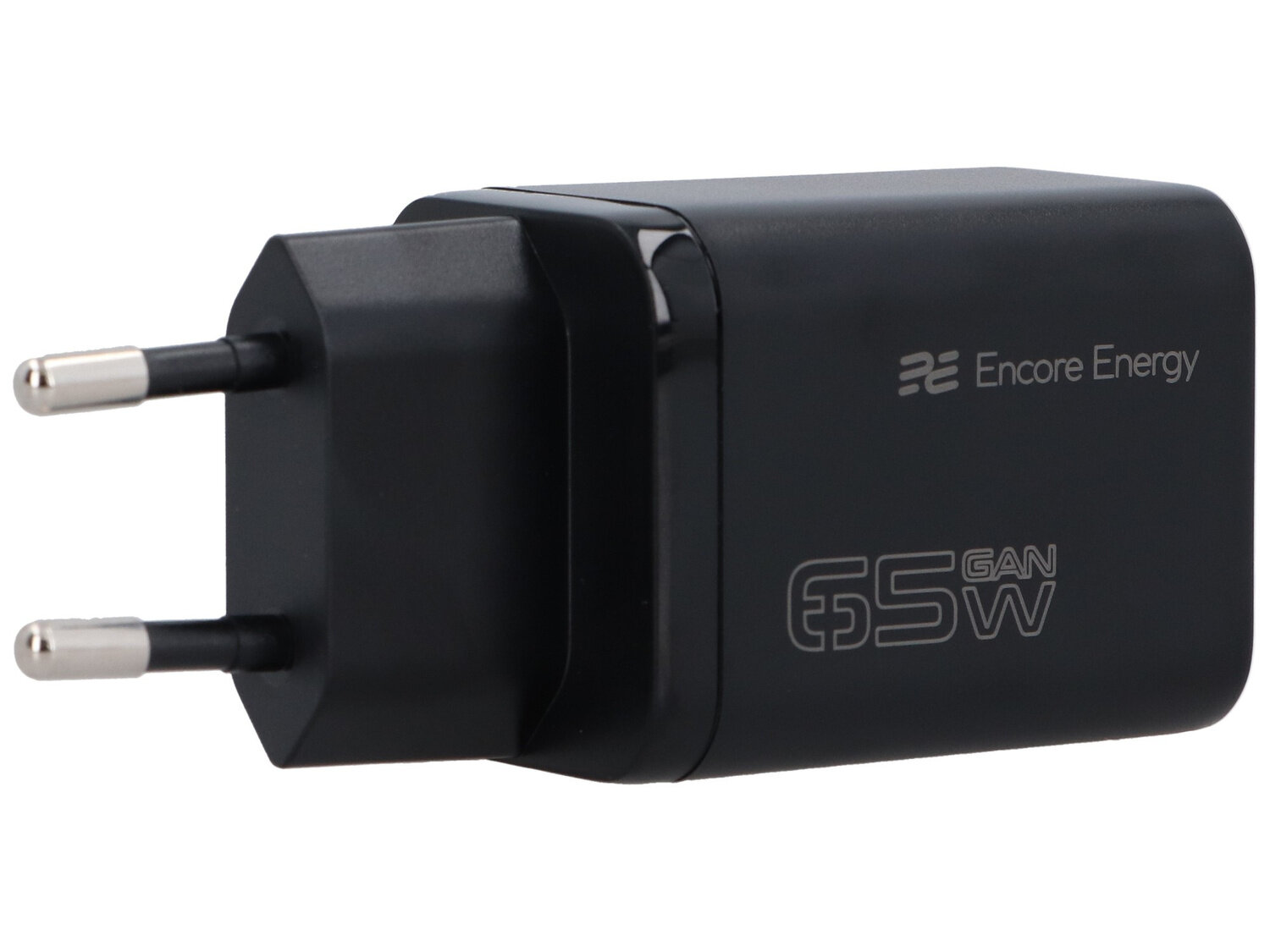 Czarna ładowarka sieciowa z dwoma metalowymi bolcami. Na obudowie widoczne są napisy: \'Encore Energy\' oraz \'65W GAN\'.