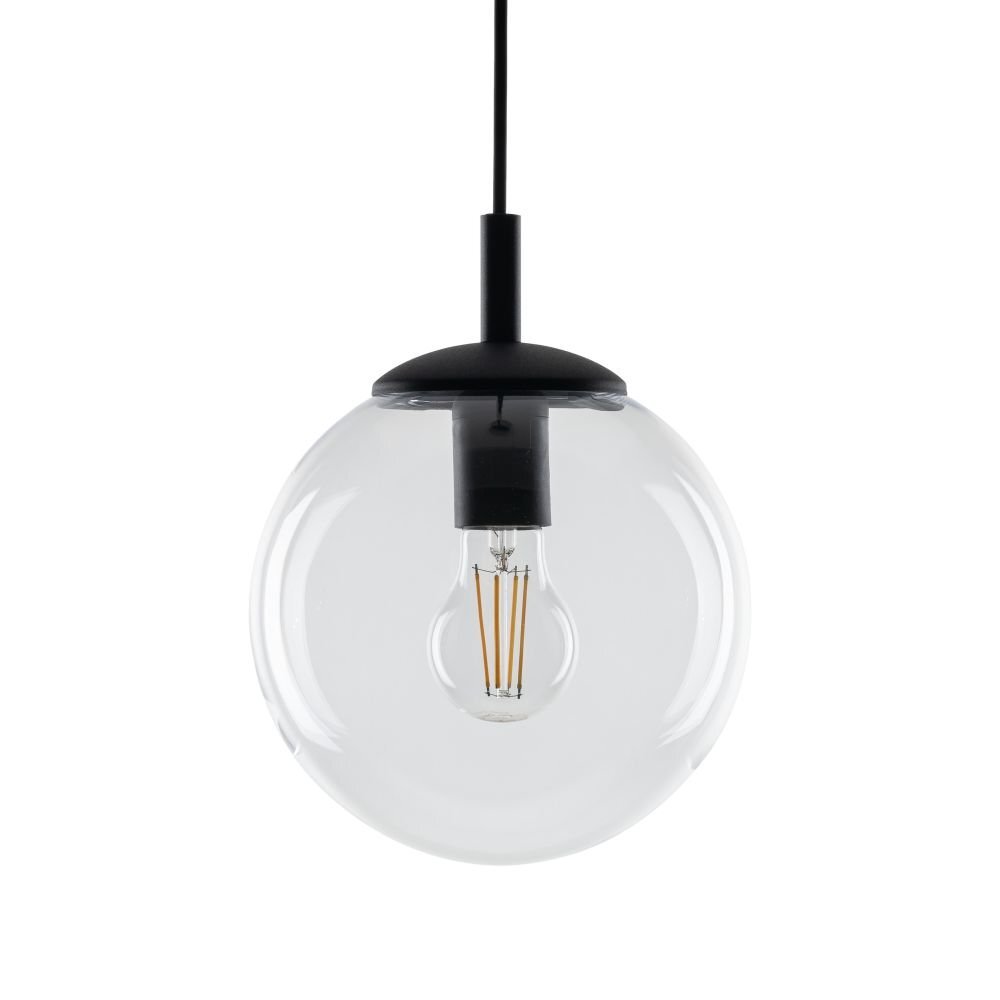Przezroczysta lampa wisząca z czarnym mocowaniem i widoczną żarówką wewnątrz. Klosz ma kształt kuli.