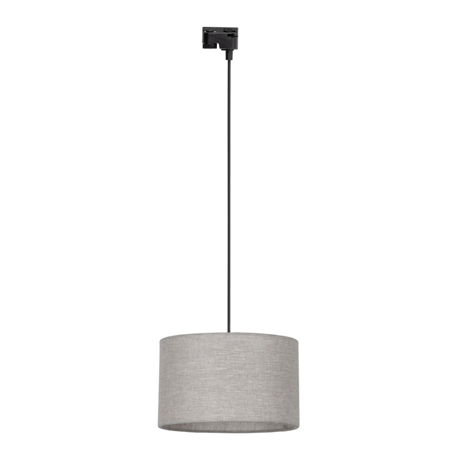 Lampa wisząca z czarnym przewodem i beżowym kloszem o cylindrycznym kształcie. Klosz wykonany z materiału, zawieszony na pojedynczej szynie.