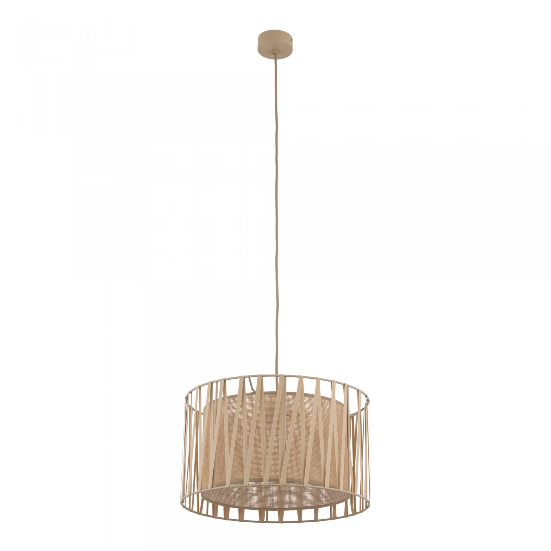 Lampa wisząca z beżowym abażurem wykonanym z juty, zawieszona na długim przewodzie. Konstrukcja abażuru składa się z pionowych, równomiernie rozmieszczonych elementów.