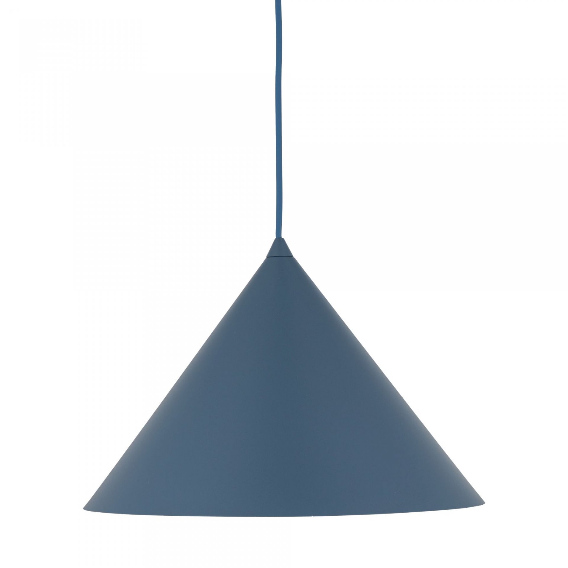 Na obrazie widoczna jest lampa wisząca w kształcie stożka, w kolorze granatowym. Lampa posiada przewód w tym samym kolorze.