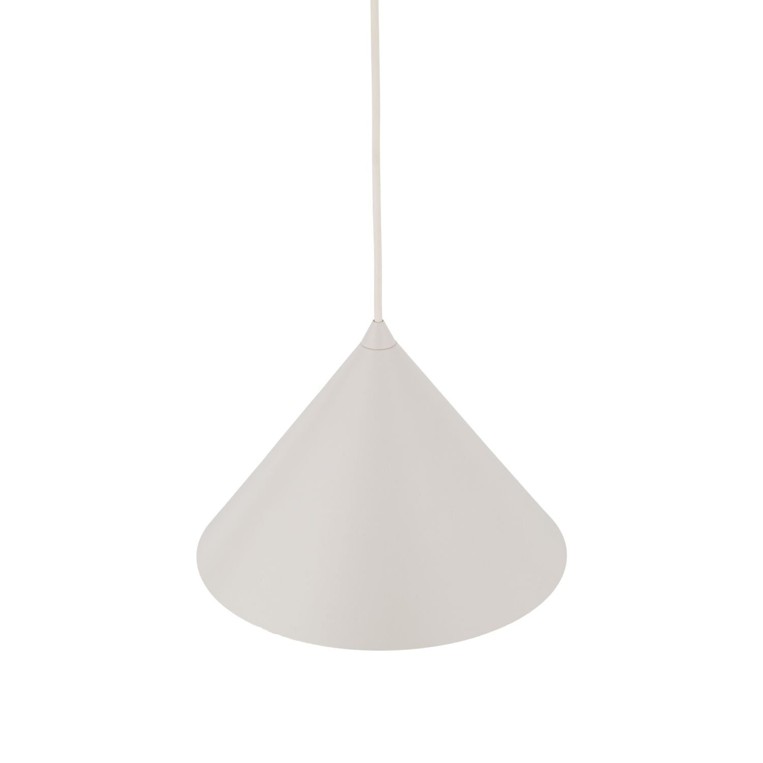 Na obrazie widoczna jest lampa wisząca o stożkowym kształcie w kolorze jasnym. Lampa jest zawieszona na cienkim przewodzie.