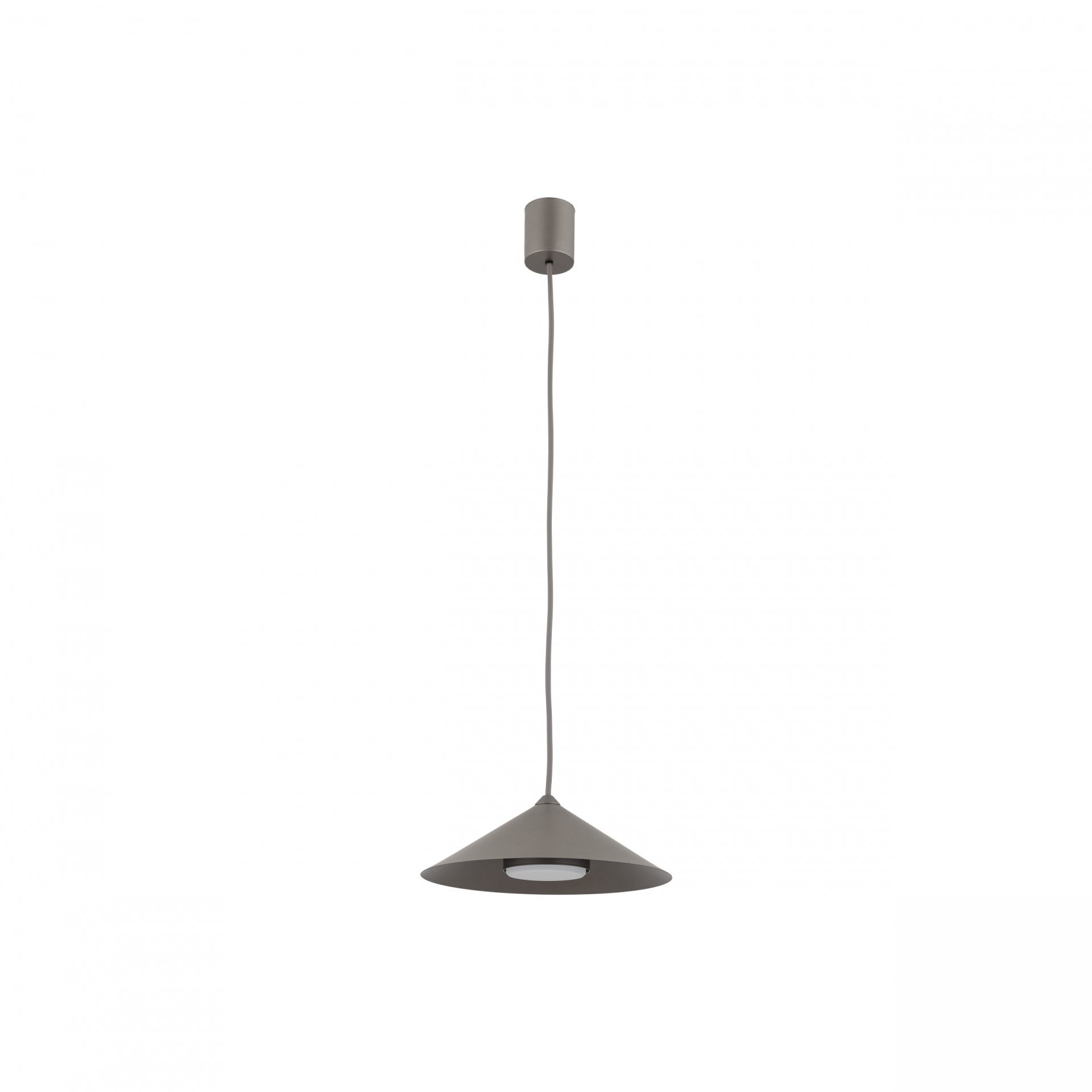 Na obrazie widoczna jest brązowa, loftowa lampa wisząca z metalowym kloszem w kształcie stożka. Lampa jest zawieszona na cienkim przewodzie, a u góry znajduje się cylindryczna osłona mocująca.
