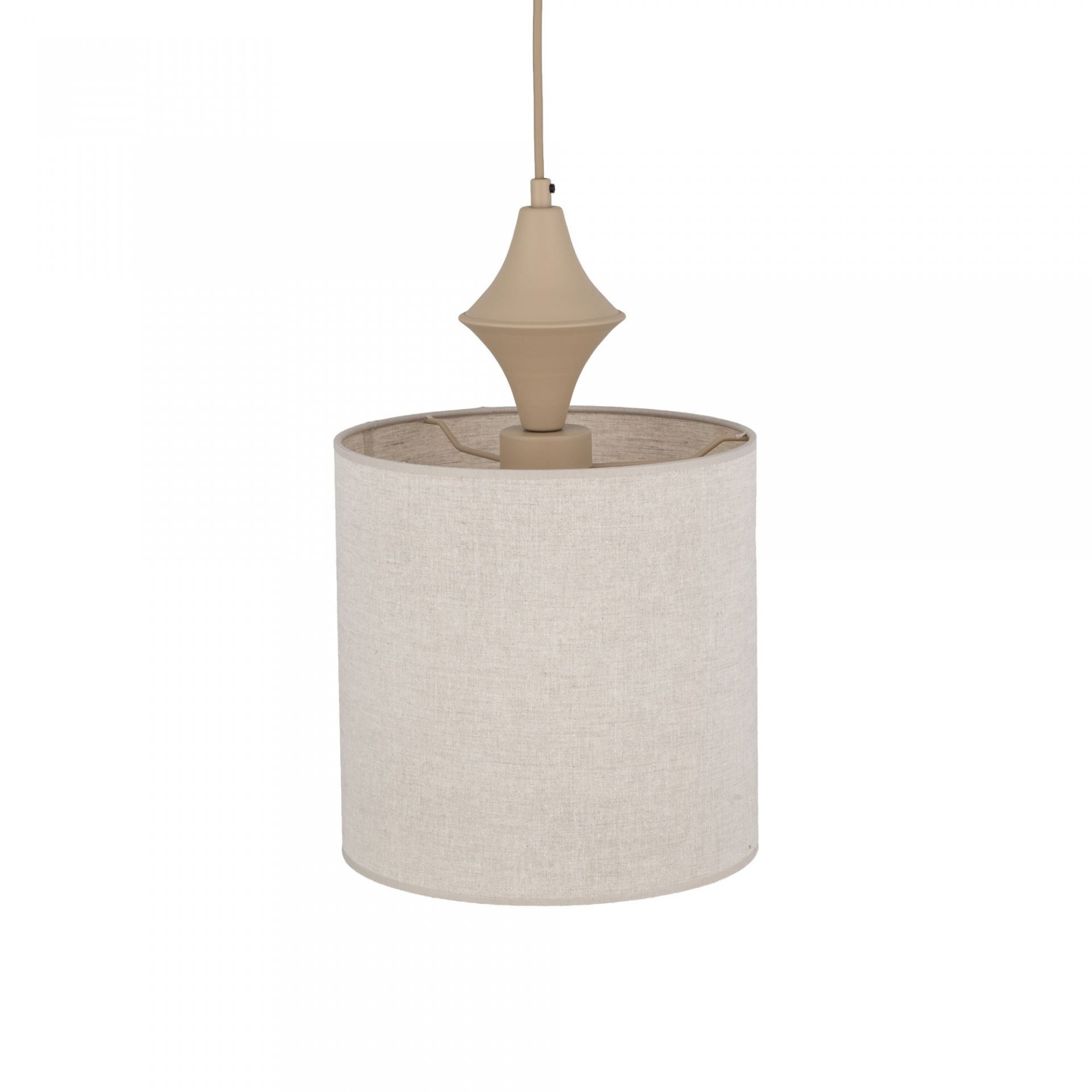 Lampa wisząca z beżowym, cylindrycznym abażurem wykonanym z materiału przypominającego len. Elementy mocujące są w kolorze beżowym, a lampa posiada regulowaną wysokość zawieszenia.