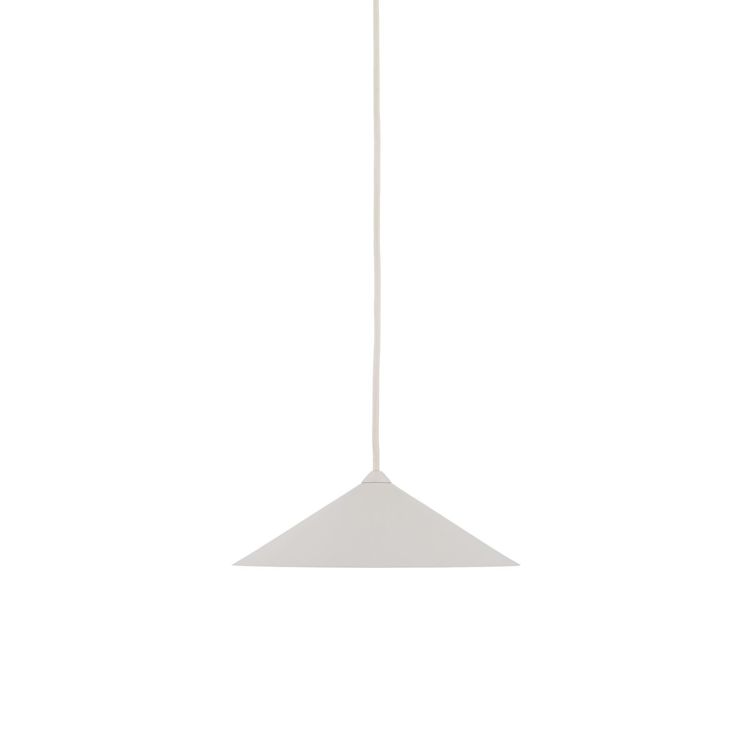 Na obrazie widoczna jest beżowa lampa wisząca o stożkowym kloszu, zawieszona na cienkim przewodzie. Lampa ma minimalistyczny design i jednolitą kolorystykę.