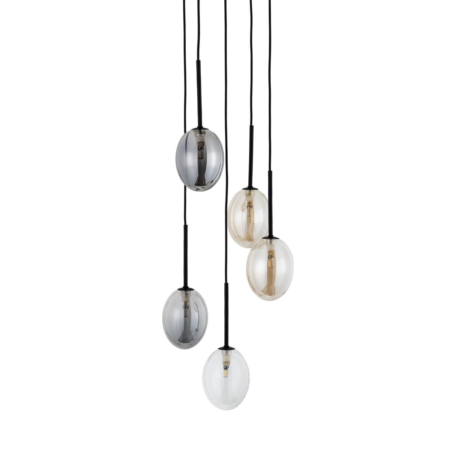 Na obrazie widoczna jest lampa wisząca z pięcioma szklanymi kloszami w różnych kolorach, zawieszonymi na czarnych przewodach. Klosze mają kształt owalny i są przezroczyste, ukazując żarówki wewnątrz.