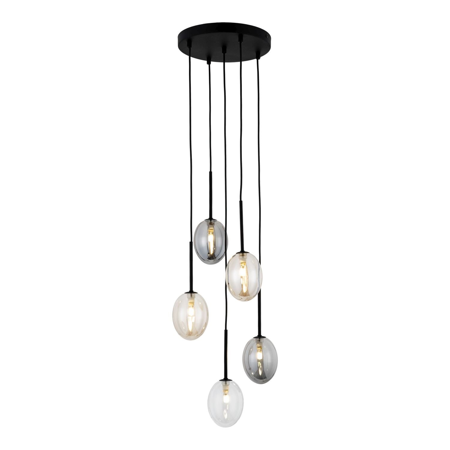 Lampa wisząca z pięcioma szklanymi kloszami w różnych kolorach, zawieszona na czarnych przewodach. Klosze mają kształt kulisty i są zamocowane na okrągłej, czarnej podstawie sufitowej.