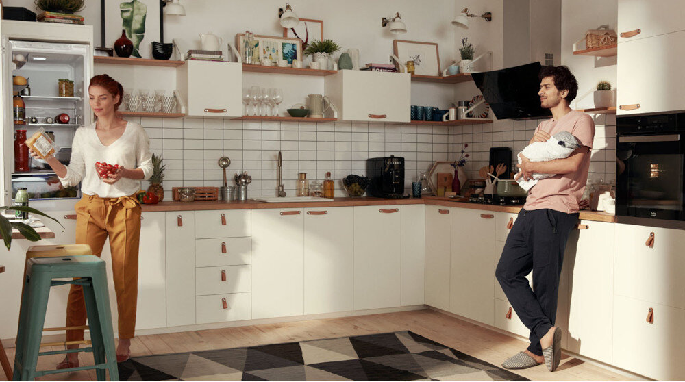 LODÓWKA BEKO B3RCNA344HXBR BEYOND otwieranie drzwi kąt 90 stopni wygoda otwierania