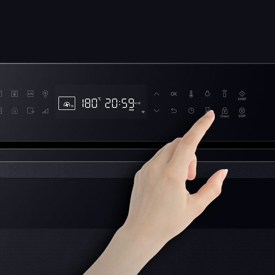 Intuicyjny panel sterowania z obrazkowymi ikonkami ułatwiającymi pracę