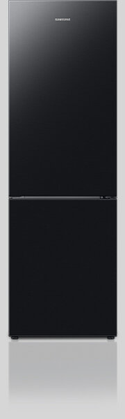 Czarna lodówka z logo \'SAMSUNG\' na górnych drzwiach. Urządzenie ma prosty, nowoczesny design z dwoma drzwiami, górnymi dla chłodziarki i dolnymi dla zamrażarki.